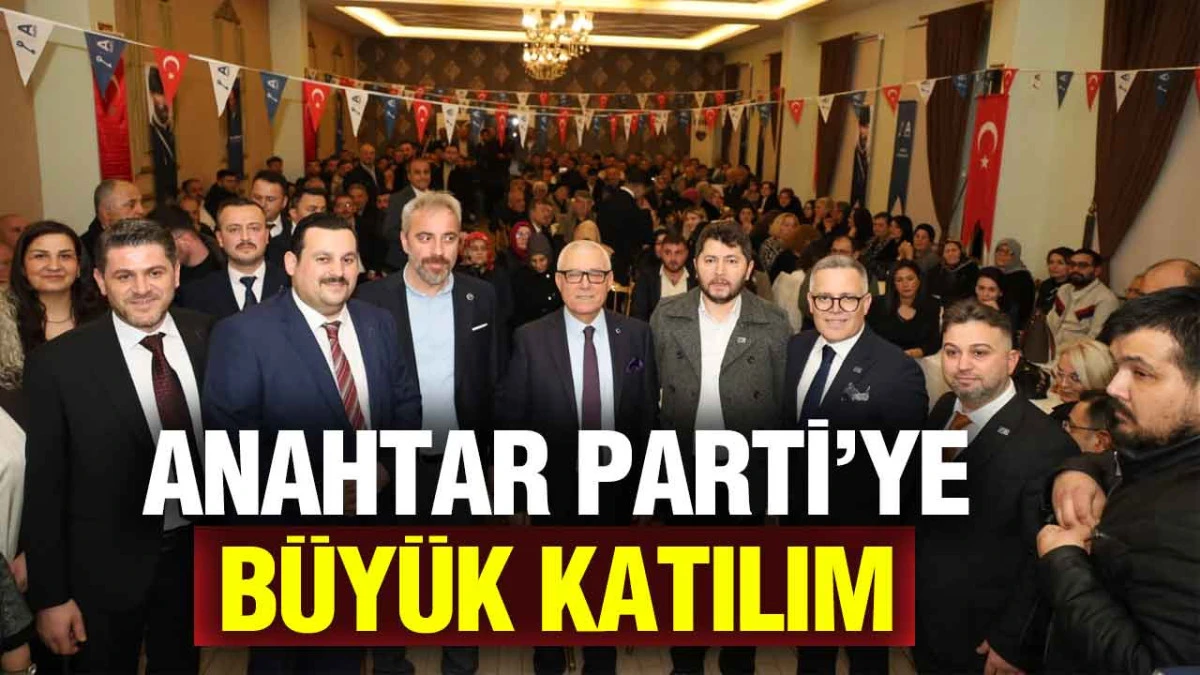 Anahtar Parti Samsun Bafra&rsquo;da 200 Kişilik Katılımla Rozet Takdimi Ger&ccedil;ekleştirdi