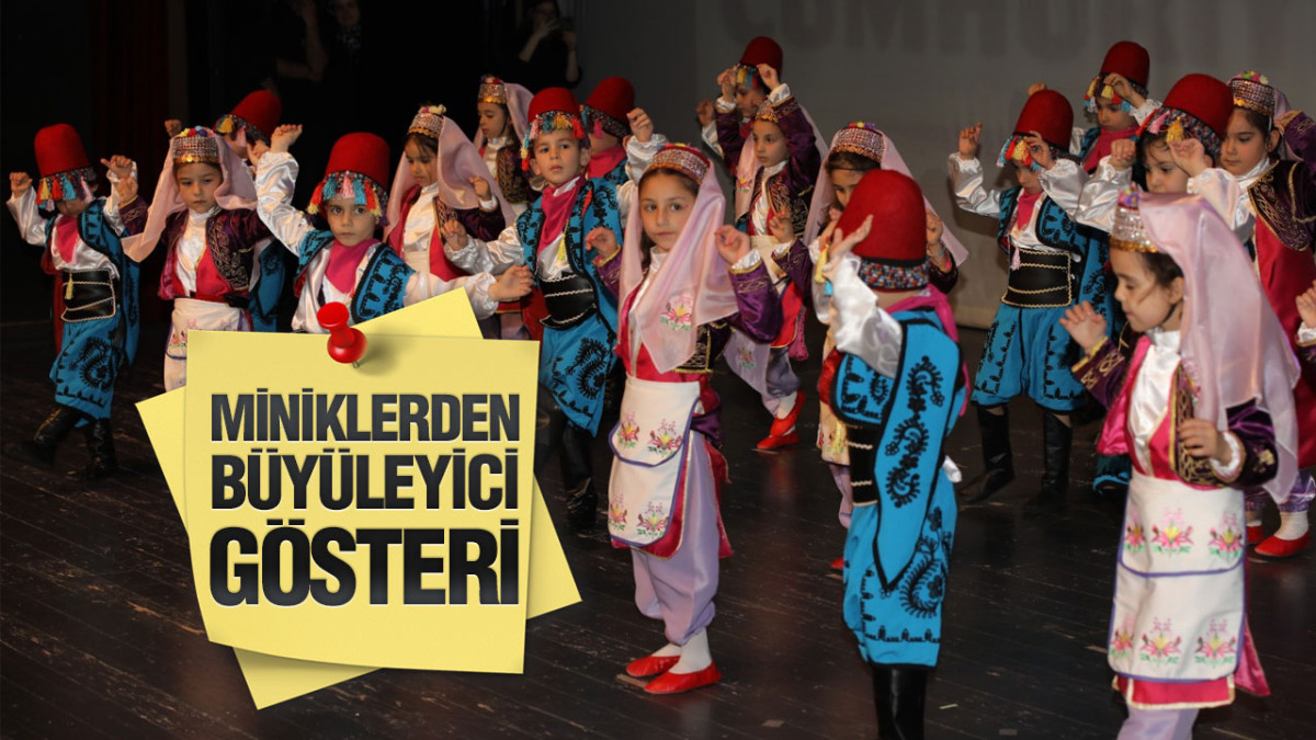 İlkadım Cumhuriyet Anaokulu öğrencileri yılsonu gösterisi düzenledi.