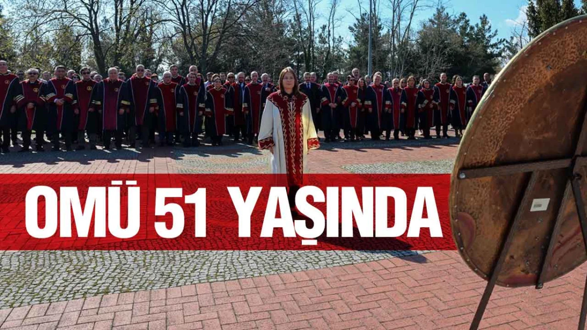 OM&Uuml;&rsquo;n&uuml;n 51. yılında Atat&uuml;rk Anıtı&rsquo;na &Ccedil;elenk Sunuldu
